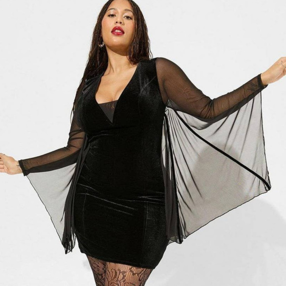 Torrid 4 (4X 26) Bat Halloween Costume Cosplay Velvet Mini Stretch Dress Gothic